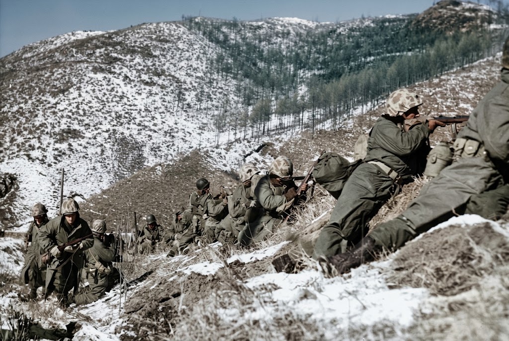 Battle of Chosin Reservoir Marines engaging the Chinese