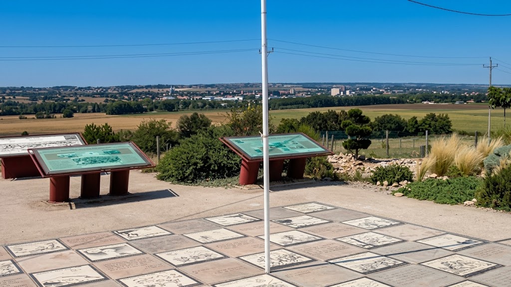 Battlefield memorial Tours and Poitiers 732